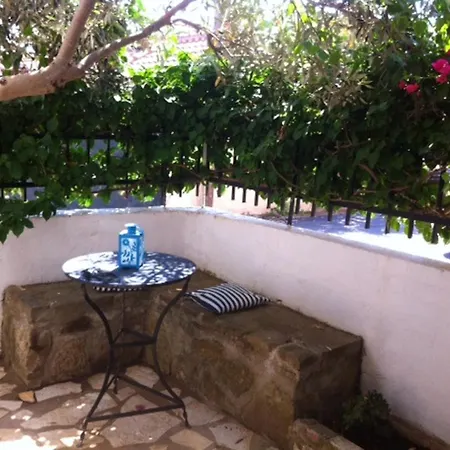 House With 3 Bedrooms In Methoni With Enclosed Garden And Wifi 4 Km From The Beach Ferienhaus