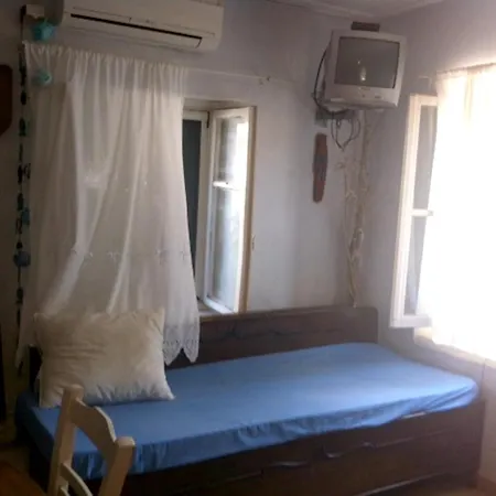 House With 3 Bedrooms In Methoni With Enclosed Garden And Wifi 4 Km From The Beach *